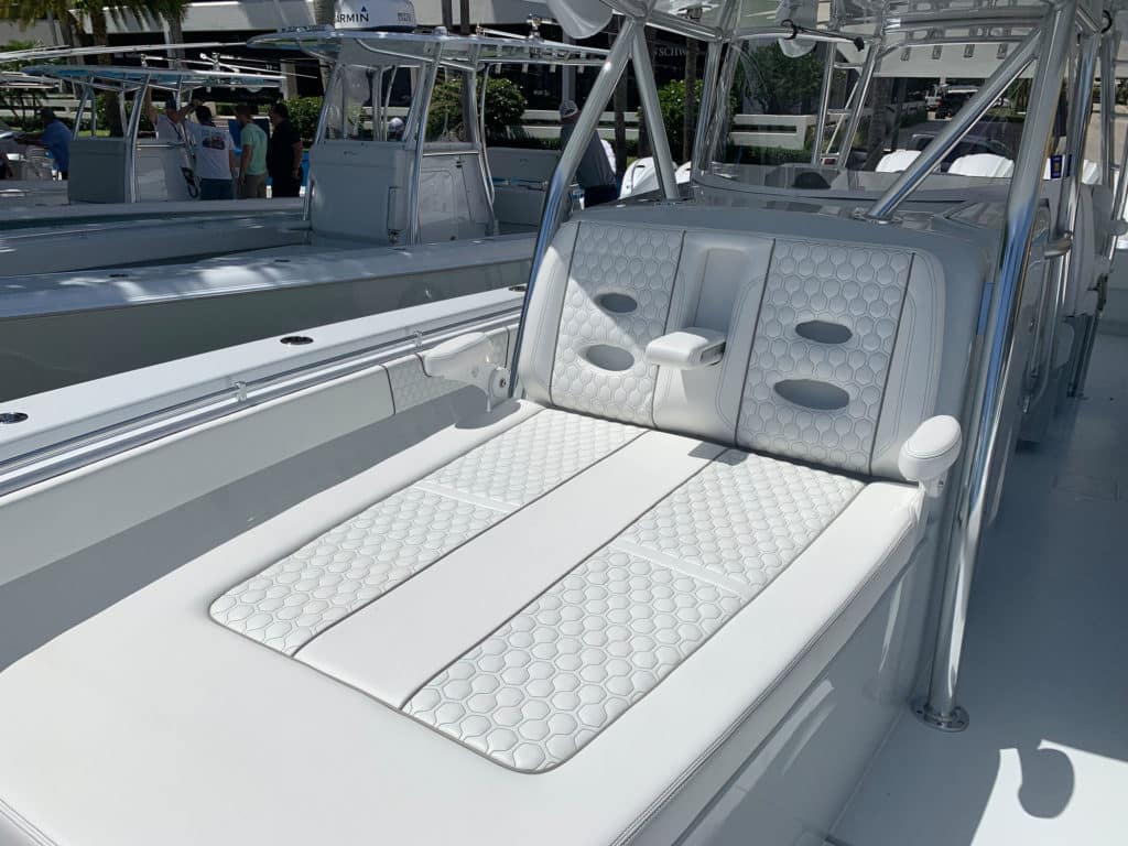 Contender 44CB forward loungers