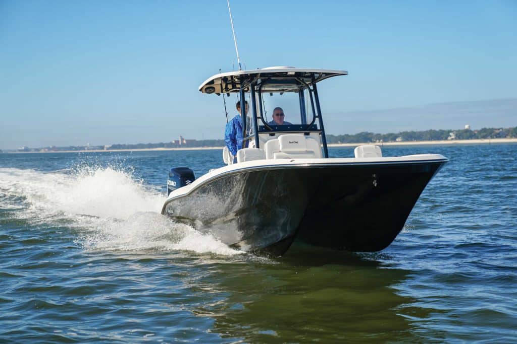 Sea Cat 260 Hybrid running inshore