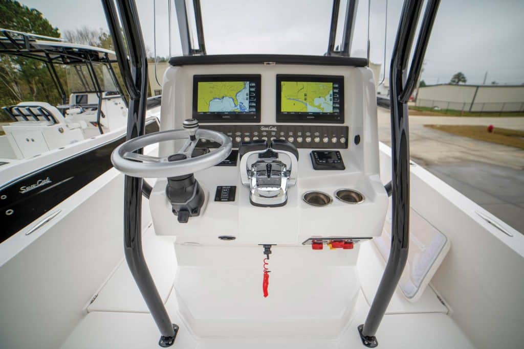 Sea Cat 260 Hybrid helm