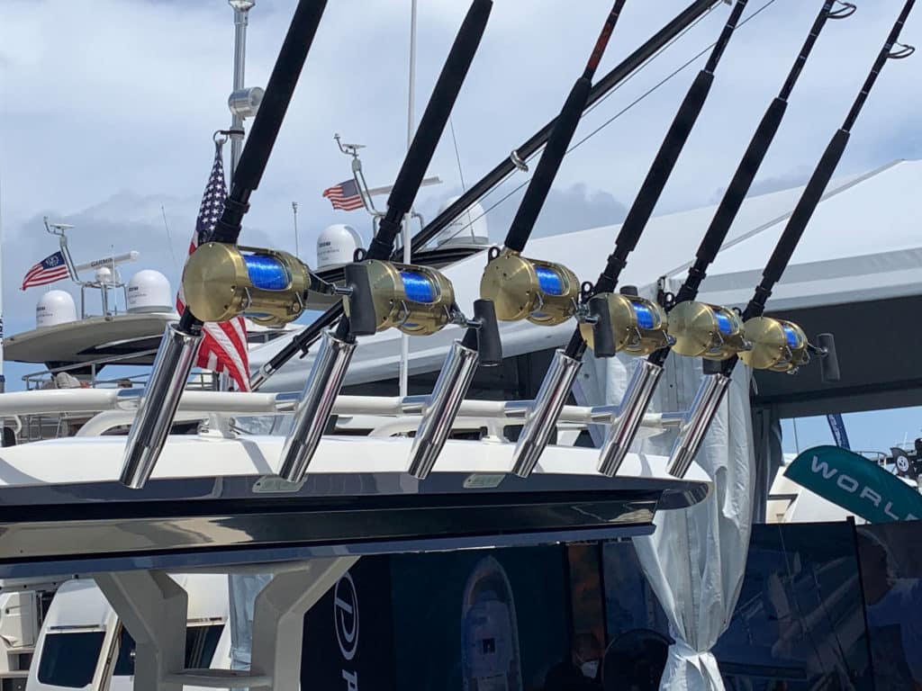 Pursuit S 428 rod storage