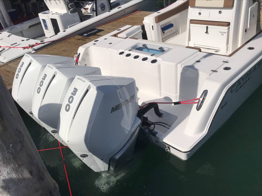Caymas 341 CC outboards