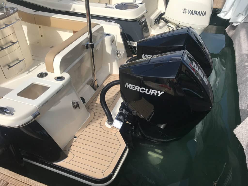 Scout 277 LXF outboards