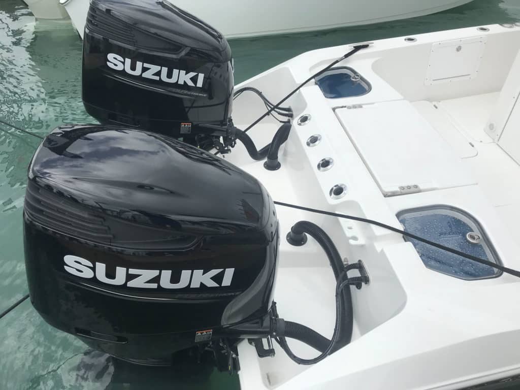 Sea Cat 26 Hybrid outboards