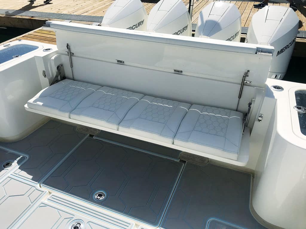 Blackwater 41TE bench seating