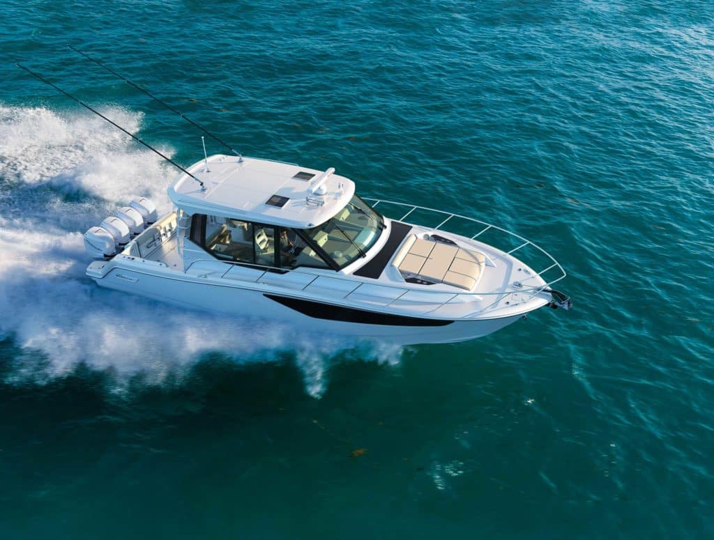 Boston Whaler 405 Conquest running through seas