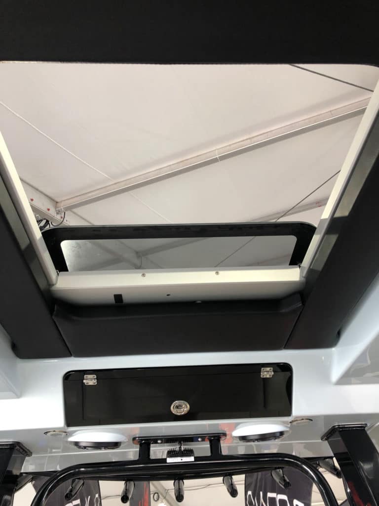 Robalo R360 skylight