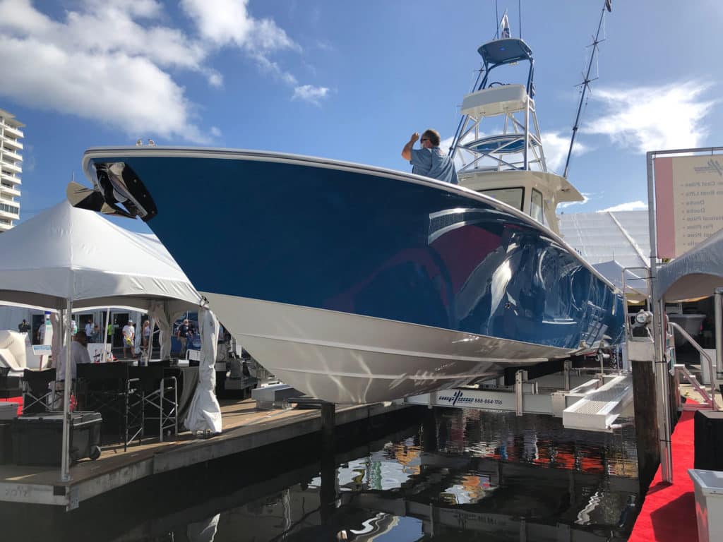 SeaVee 450Z on a boat lift in Fort Lauderdale