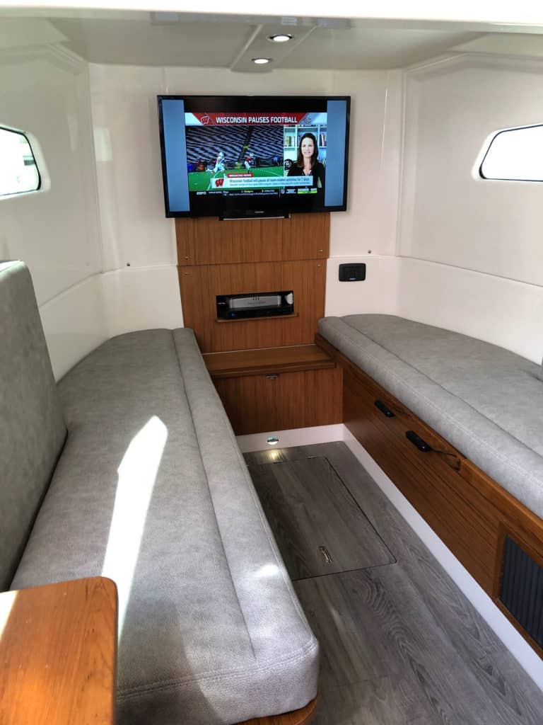 Solace 41CS cabin