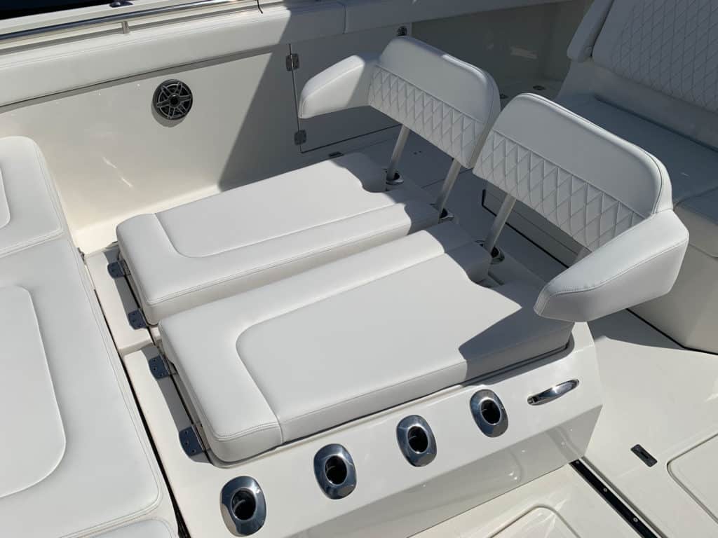 Forward loungers with backrests