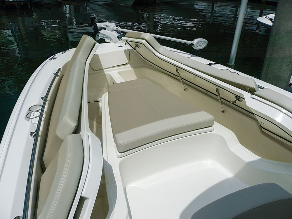 Boston Whaler 240 Dauntless Pro Boat Review