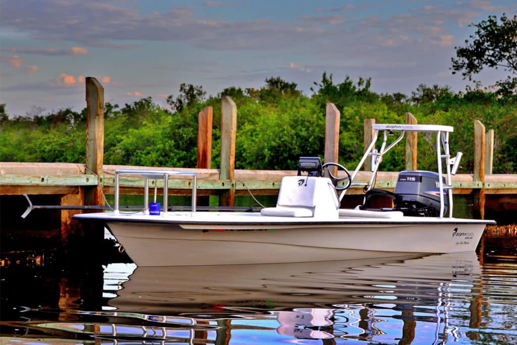 Dolphin 17 Superskiff Pro docked