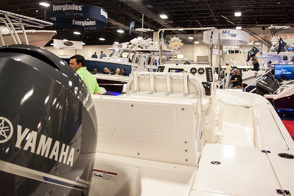 Robalo 226 - Ft. Lauderdale Boat Show