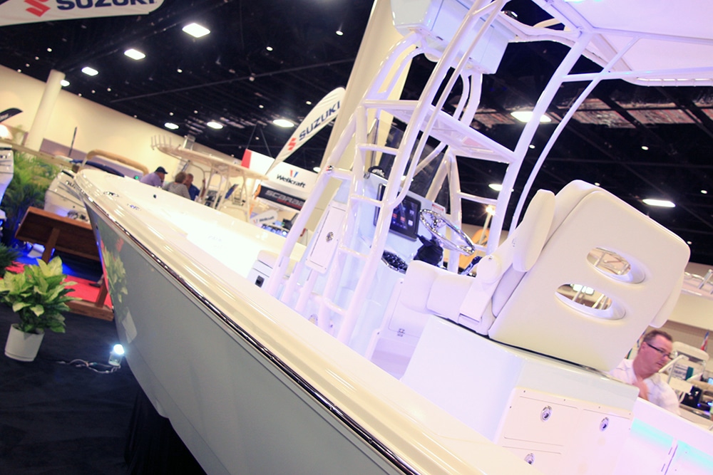 Pathfinder 2600 HPS - Ft. Lauderdale Boat Show 2014 - 3