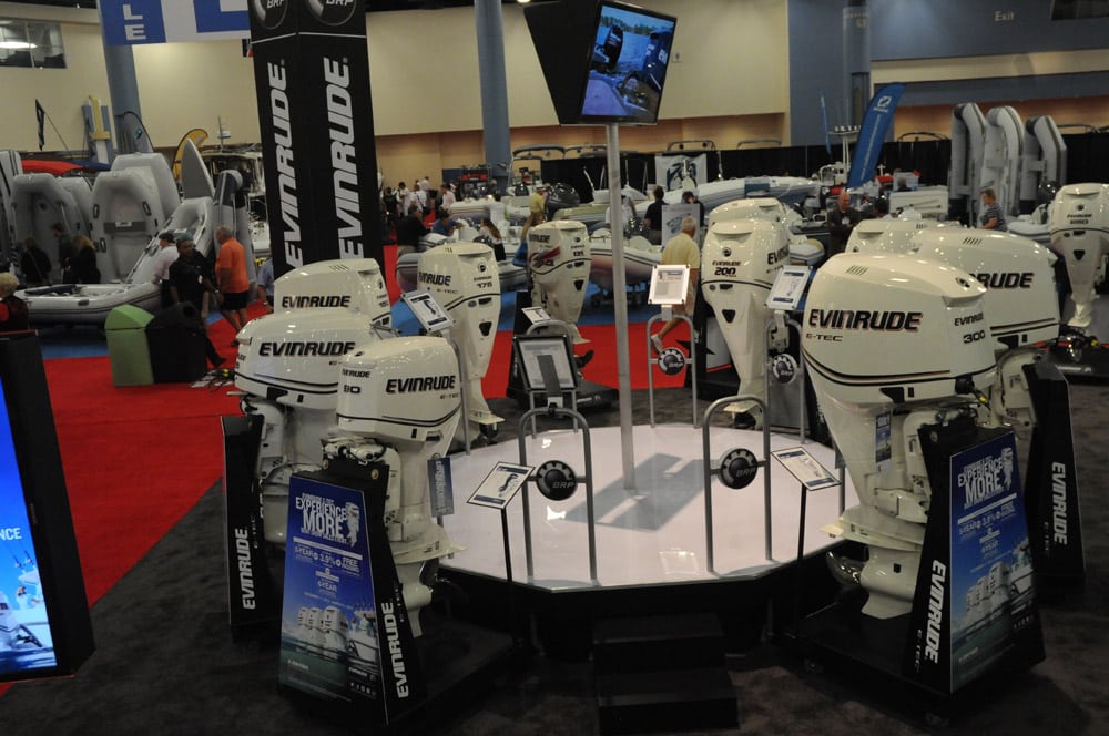 miami-boat-show-2013-engines40.jpg