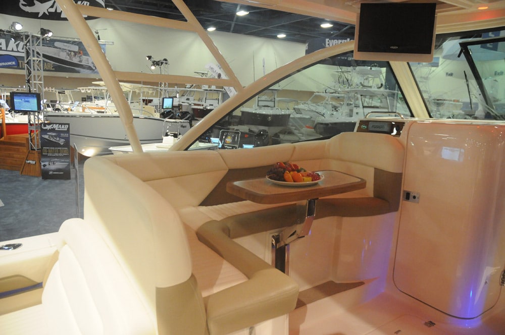 miami-boat-show-2013-offshore-05.jpg