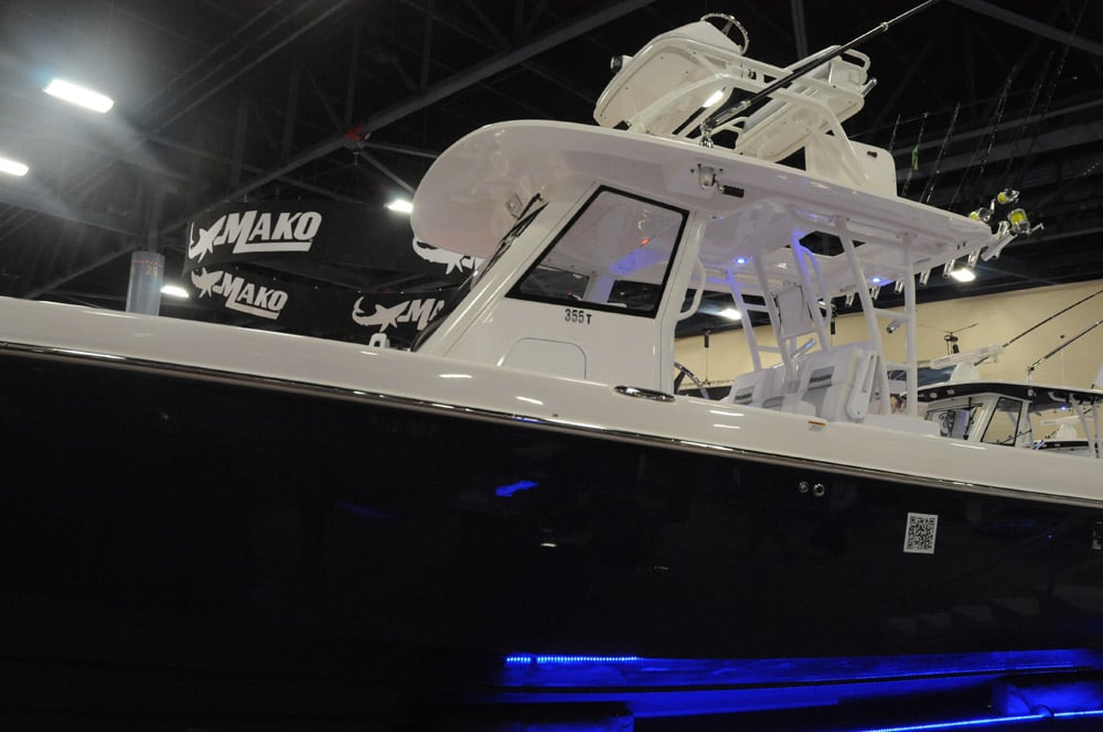 miami-boat-show-2013-offshore-107.jpg