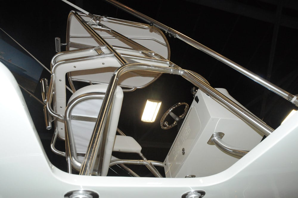 miami-boat-show-2013-offshore-119.jpg
