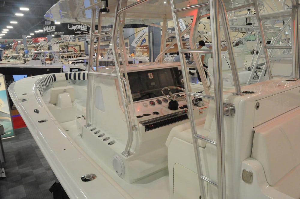 miami-boat-show-2013-offshore-120.jpg