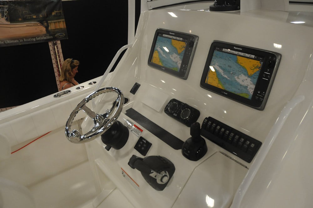 miami-boat-show-2013-offshore-23.jpg