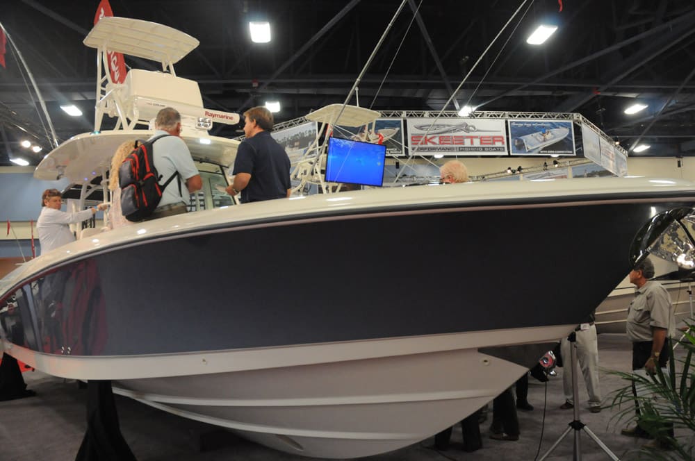 miami-boat-show-2013-offshore-82.jpg