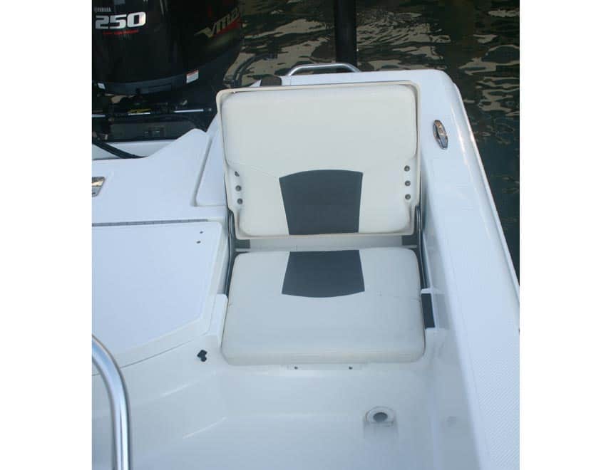 skeeter22bay_rearseat.jpg