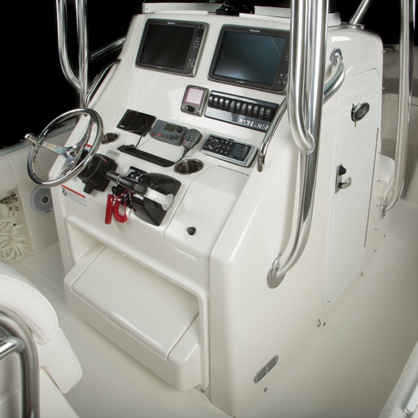 Boat Review: Regulator 25CC -4