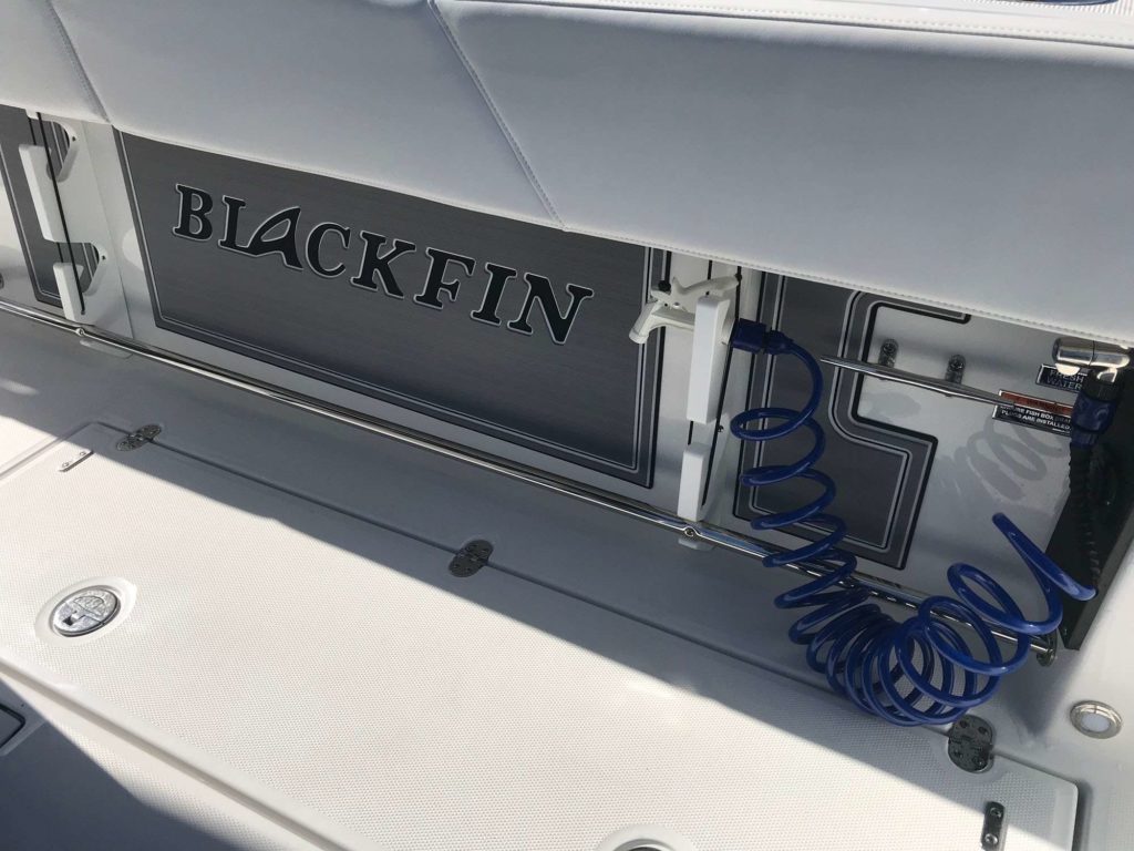 Blackfin 332CC