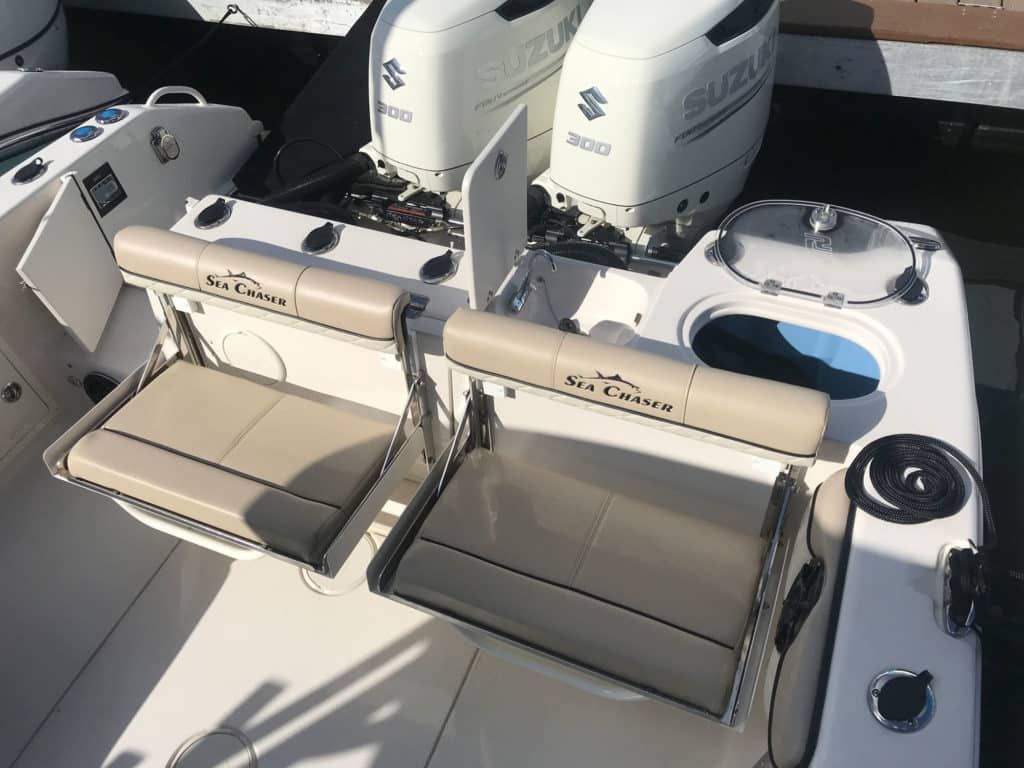Sea Chaser 30 HFC DC aft seating