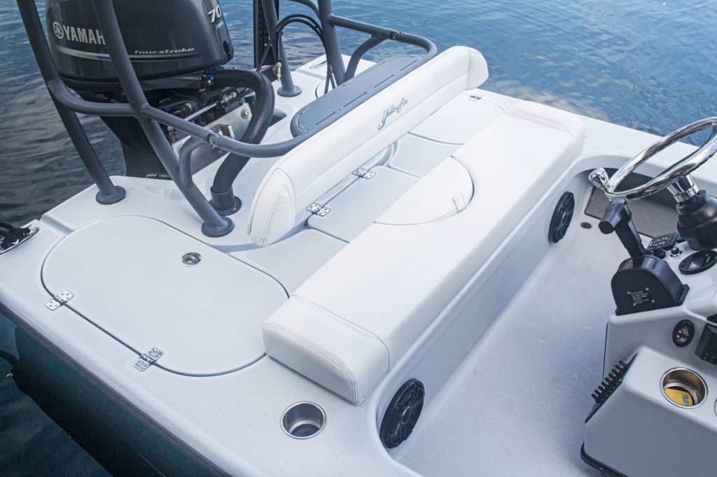 Yellowfin 17 CE helm seating