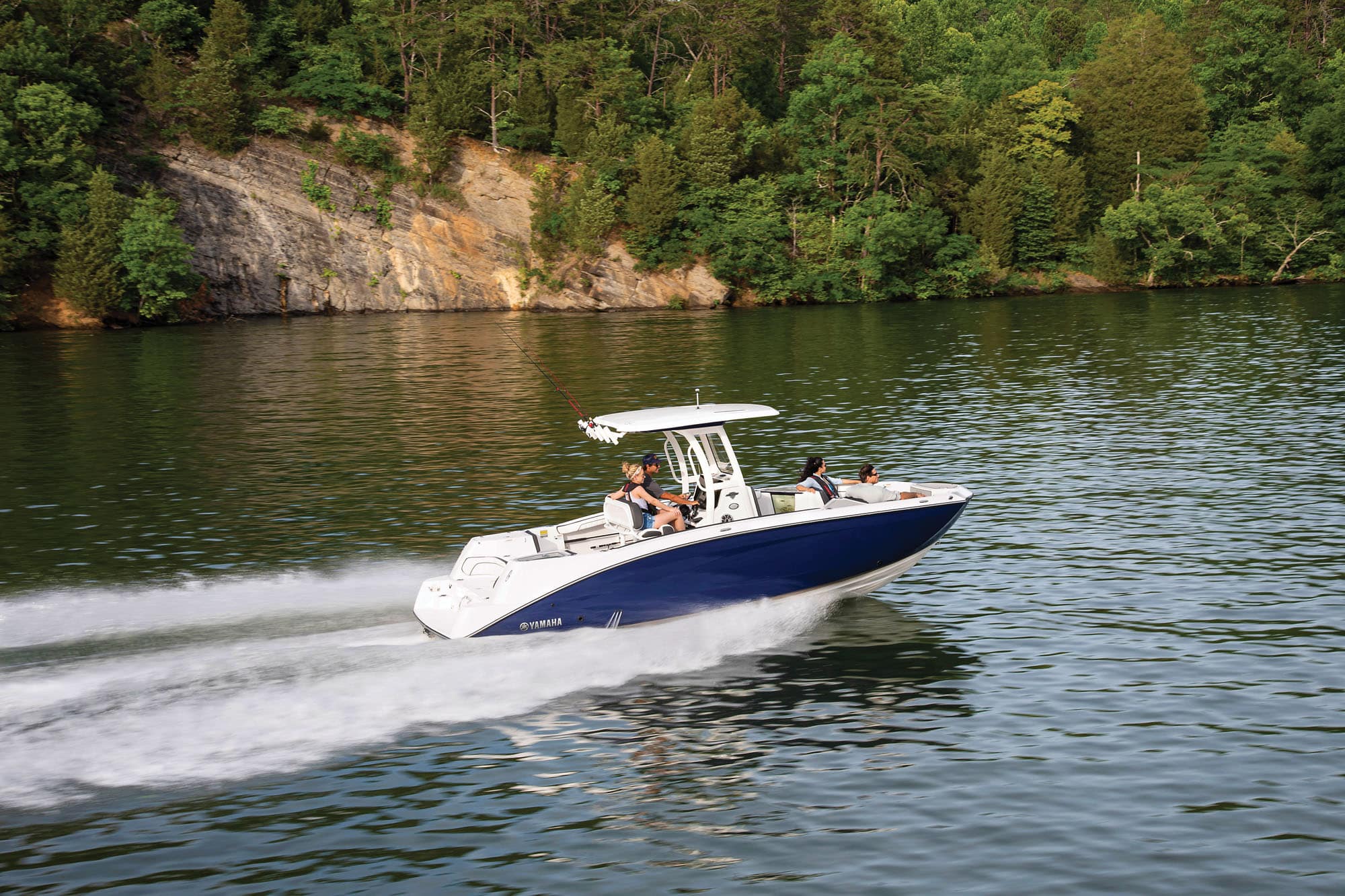Yamaha 255 FSH Sport E 2022 Boat Buyers Guide Salt Water Sportsman