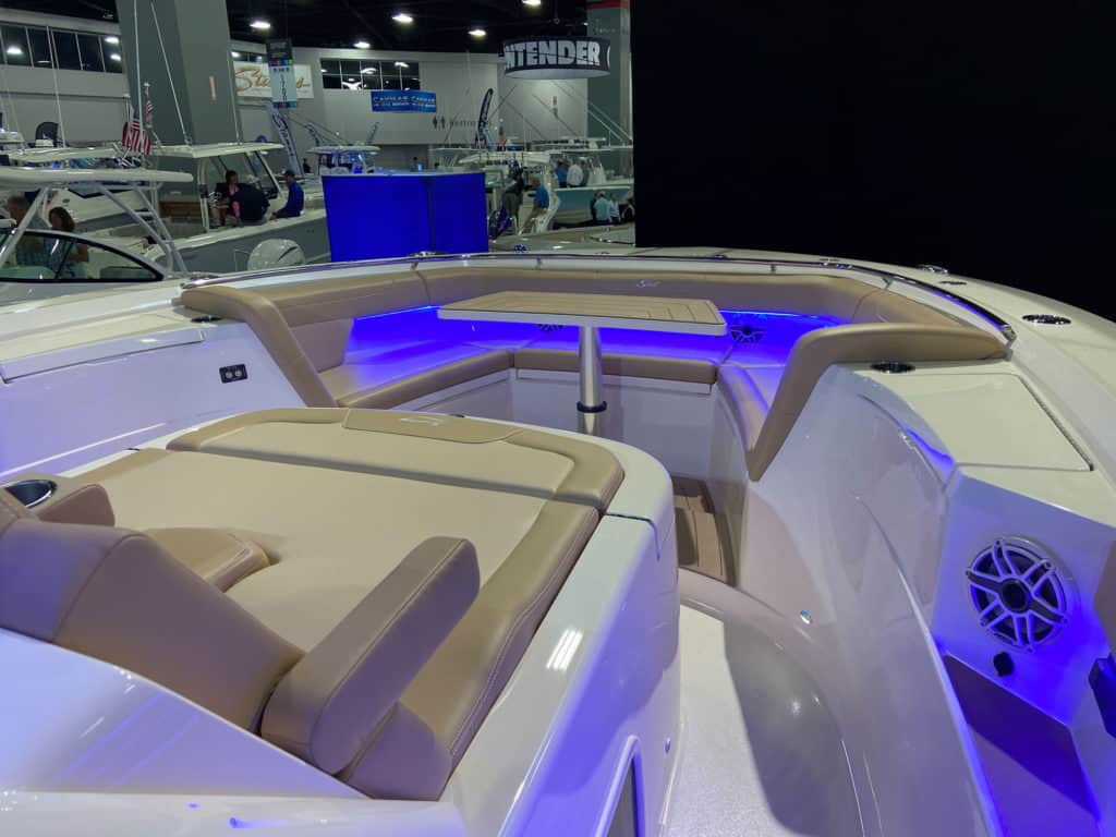 Scout 400 LXF bow seating