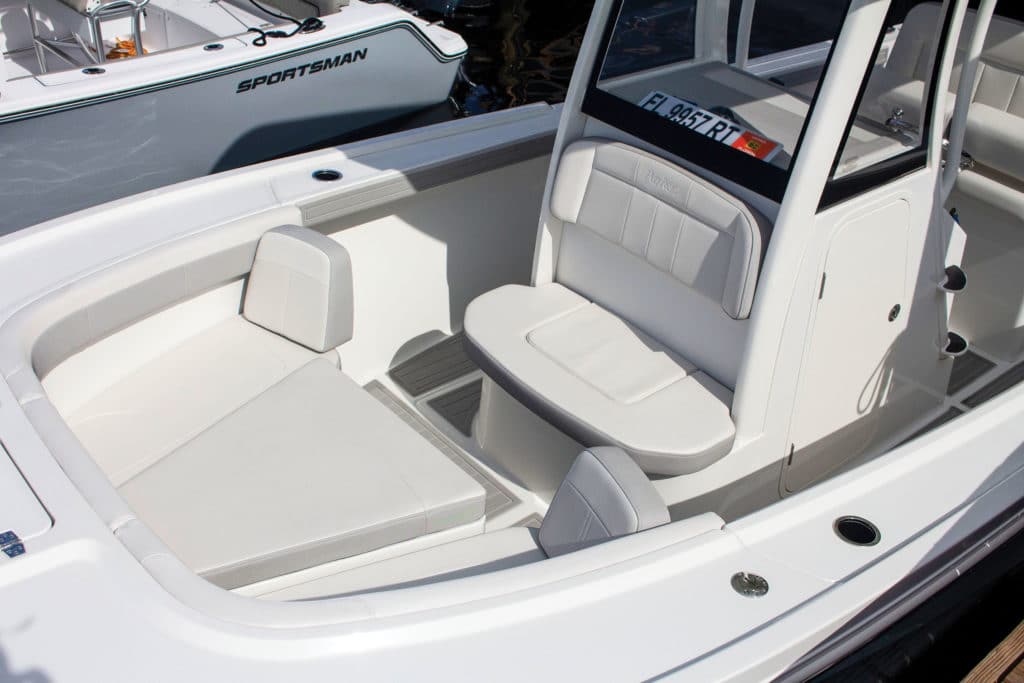 Parker 2200 CC bow seating