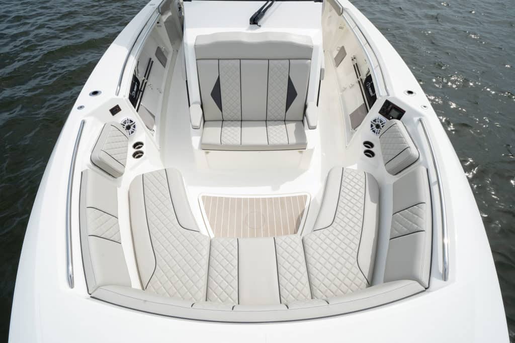 Pursuiot S 358 bow seating
