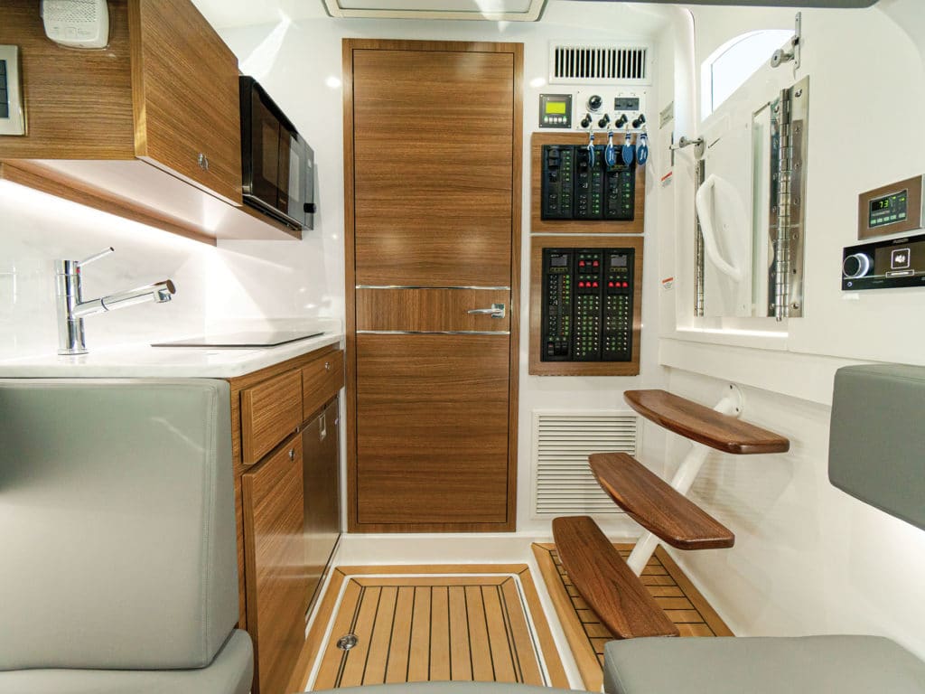 Valhalla V-46 cabin