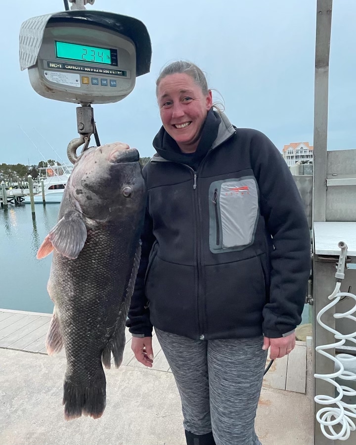 Jennifer Zuppe with record blackfish on scale