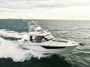 Boston Whaler 365 Conquest rendering