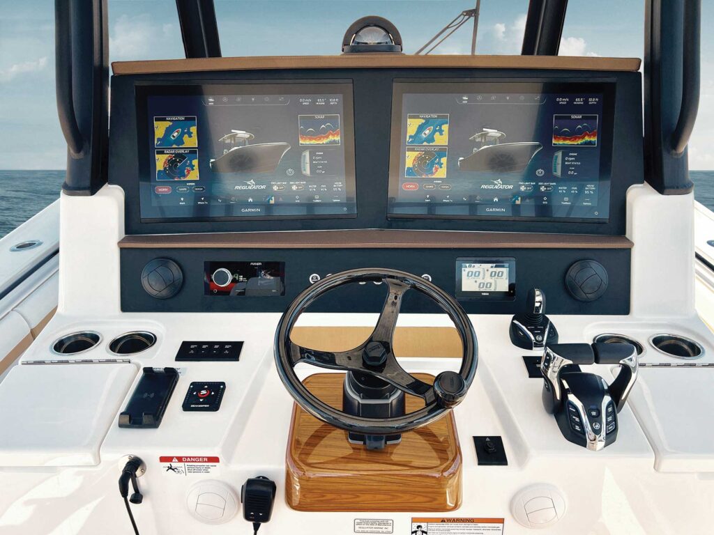 Regulator 35 helm