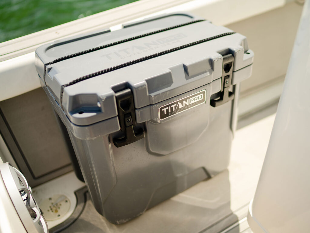 Titan Pro 25 Quart Cooler
