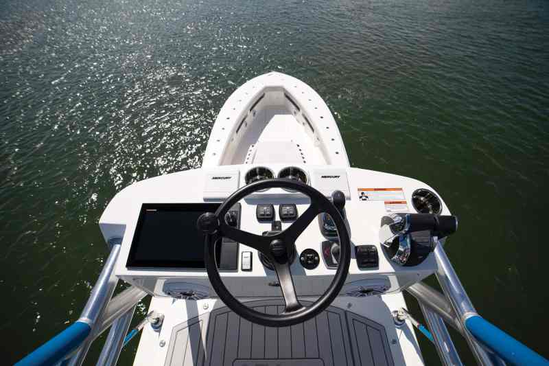 Looking out from the second helm of the 450Z