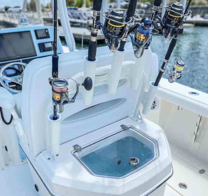 Livewell behind the helm seats