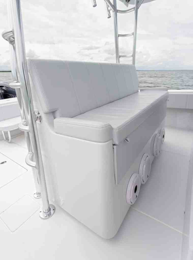 Contender 44FA second-row seating
