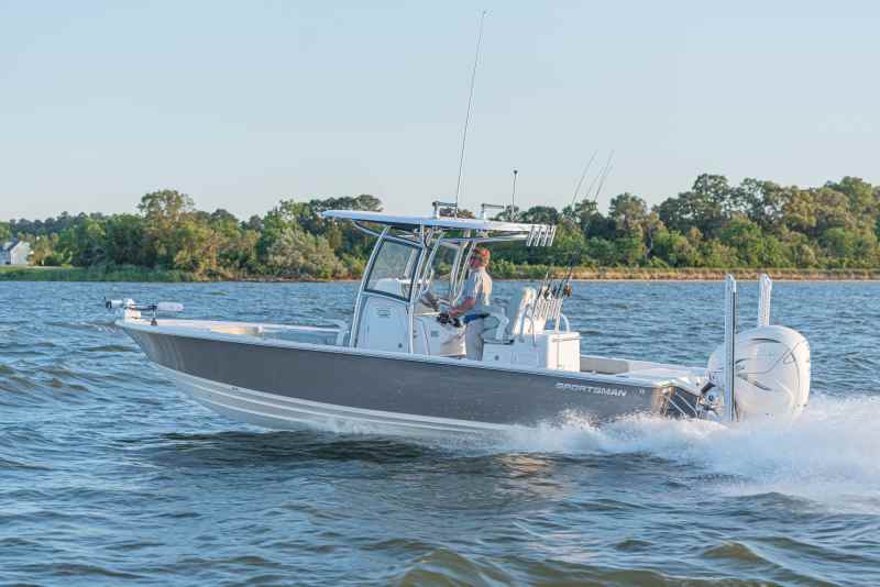 Sportsman Masters 267OE hunting fish inshore