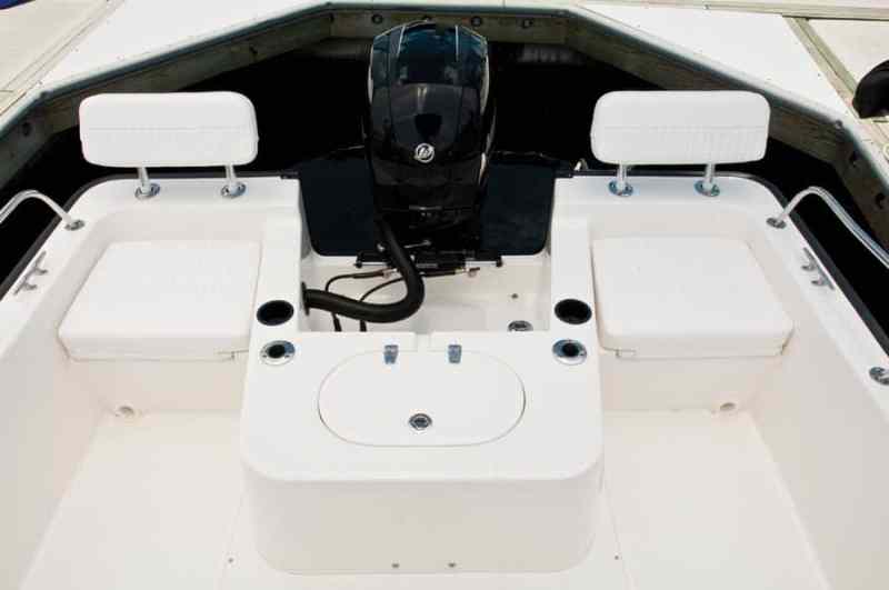 boston whaler 210_10.jpg