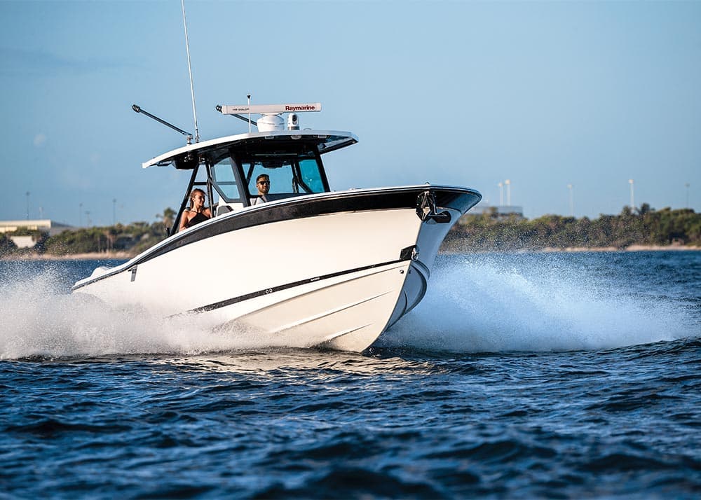 Blackfin 332 CC: 2019 Boat Buyers Guide