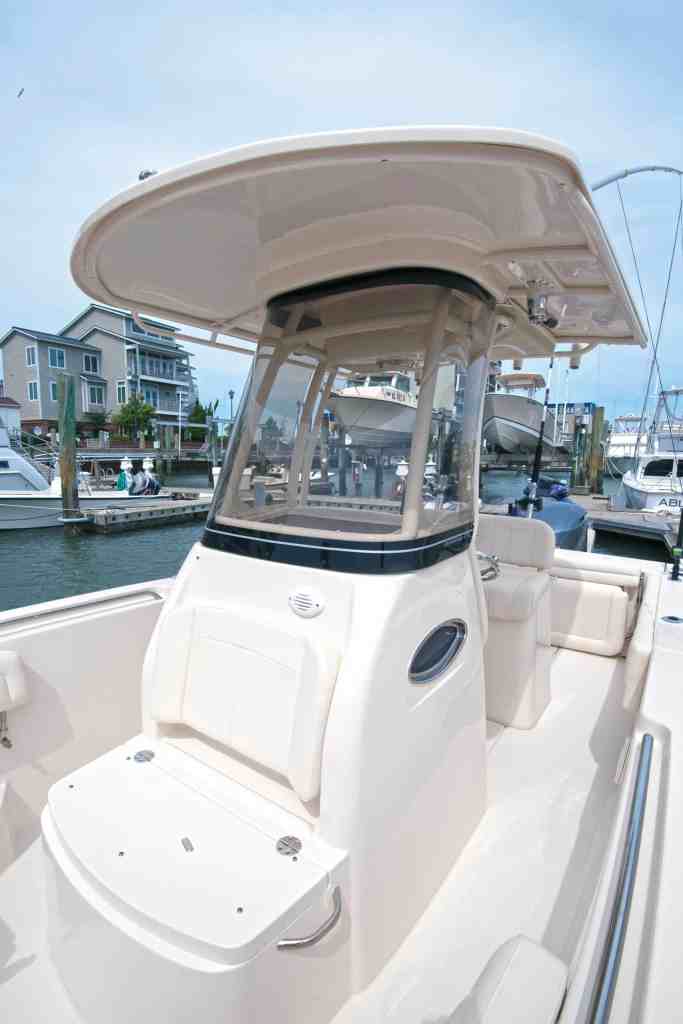 Grady-White 236 Fisherman console