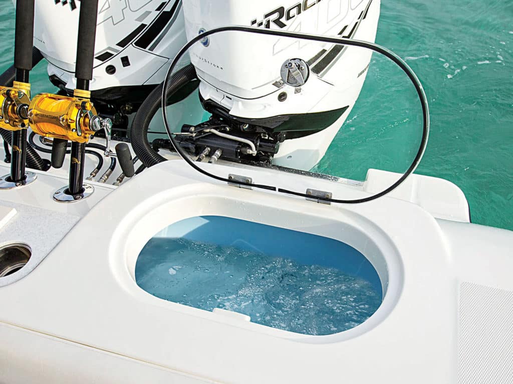 Mako 33 CC livewells.