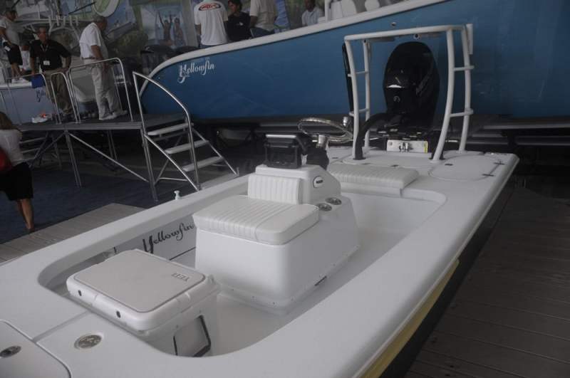 miami-boat-show-2013-inshore-14.jpg