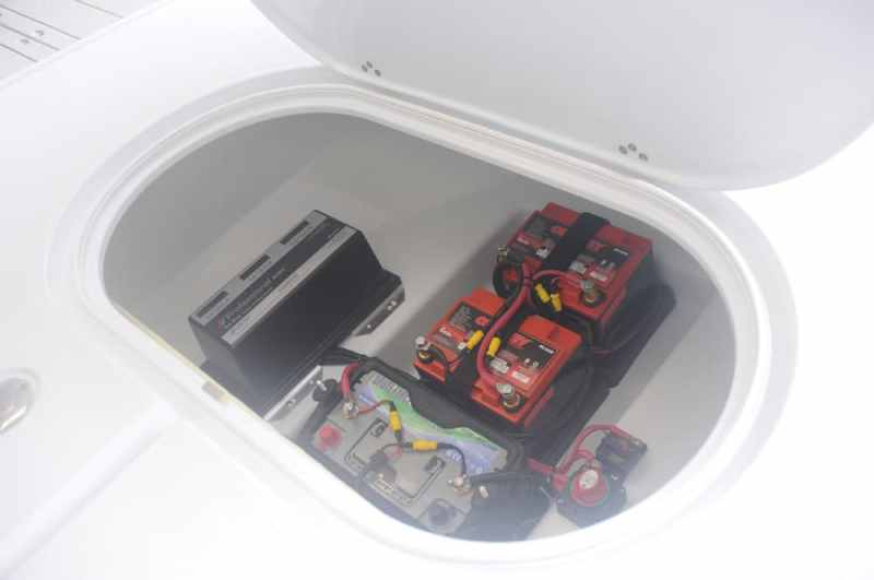 miami-boat-show-2013-inshore-16.jpg