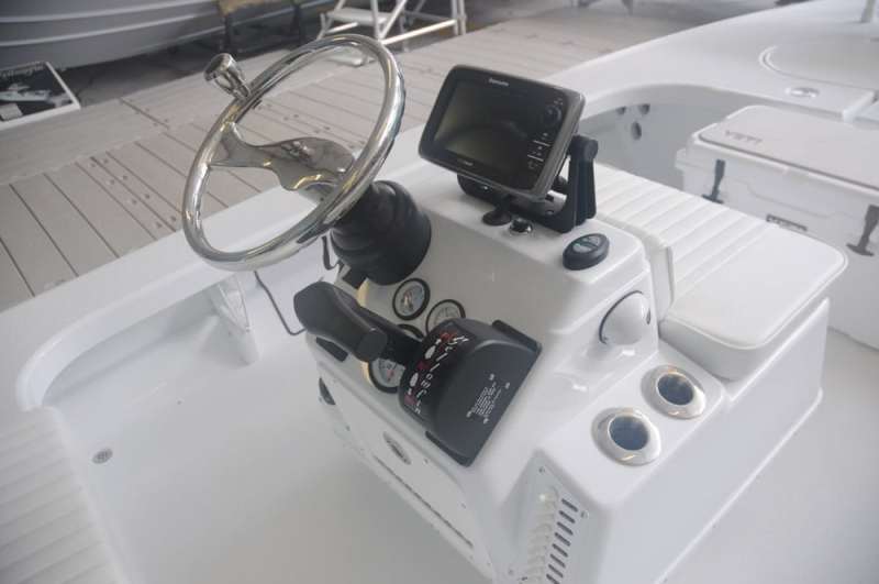 miami-boat-show-2013-inshore-19.jpg