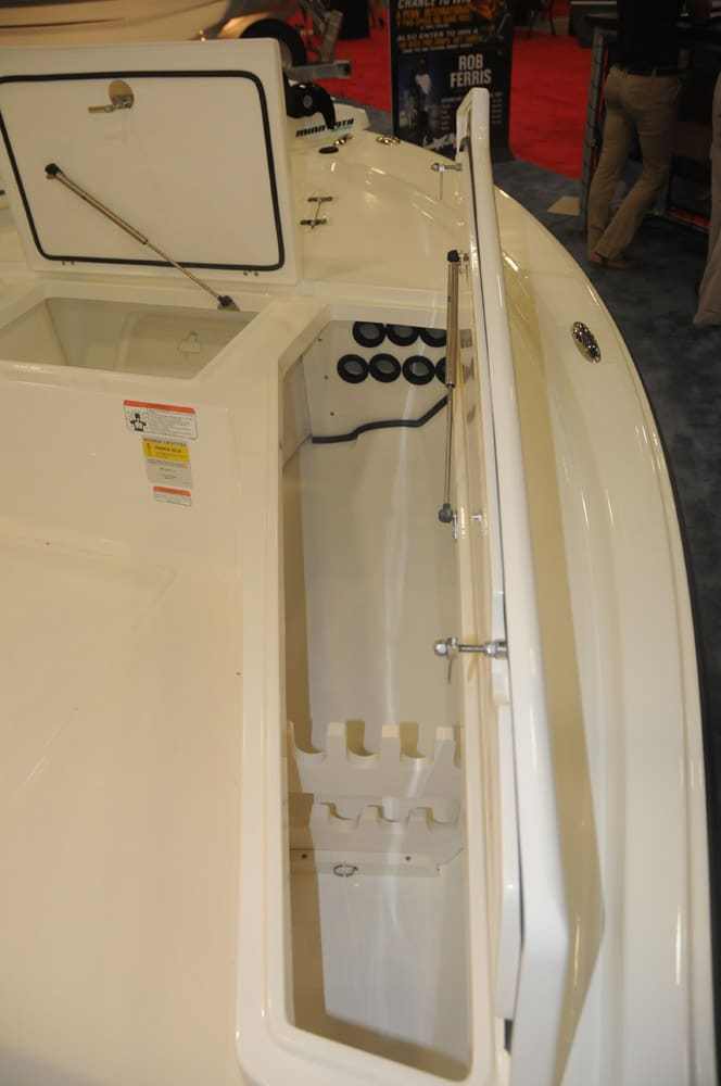 miami-boat-show-2013-inshore-35.jpg